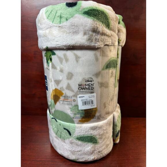 Disney The Big One Star Wars Mandalorian Blanket Oversized 5' x 6' Plush Throw - Picture 3 of 8